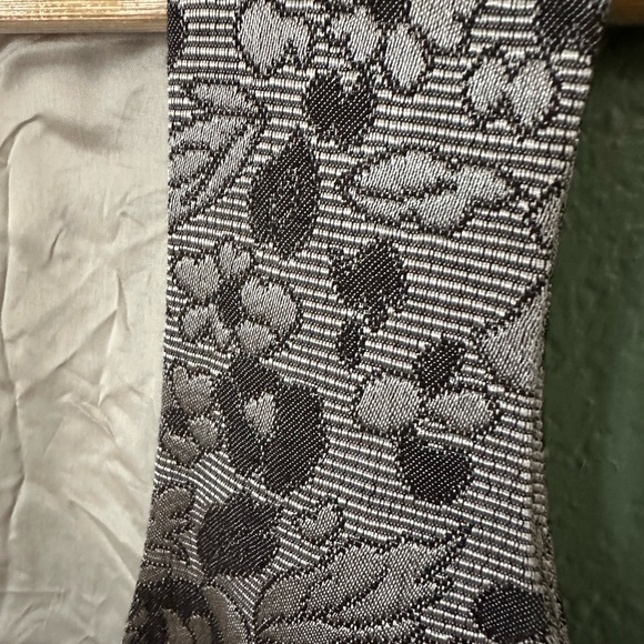 Georgiou Studio Vest - Picture 3 of 5